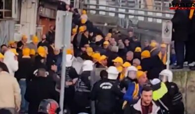 Çağlayan Adliyesi'nde gergin anlar: Taksiciler ile polis karşı karşıya