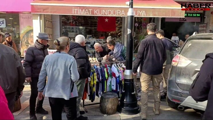 CHP Şile İlçe Başkanlığı önünde 'kızıma küfür ettiler' diye bağırdı! Daha önce de taşla saldırdığı ortaya çıktı