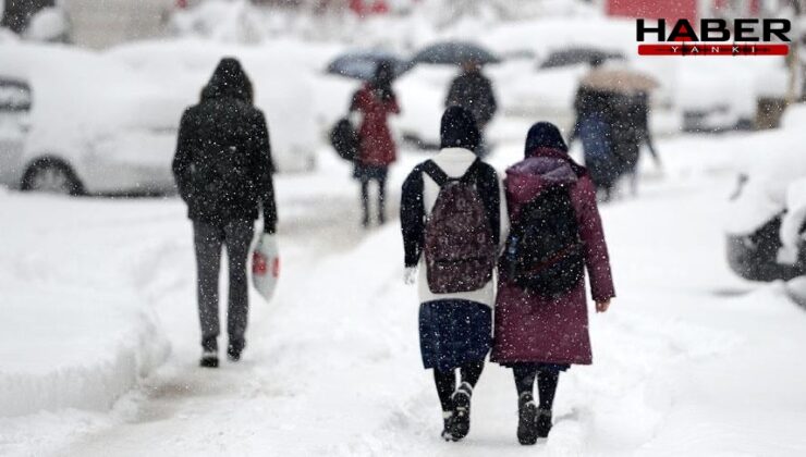 Kar bastırdı, eğitime 1 günlük ara verildi: İşte 30 Aralık günü okulların tatil olduğu iller…