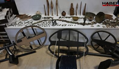 Muş’ta 7 adrese operasyon: Çok sayıda silah ve sikke bulundu