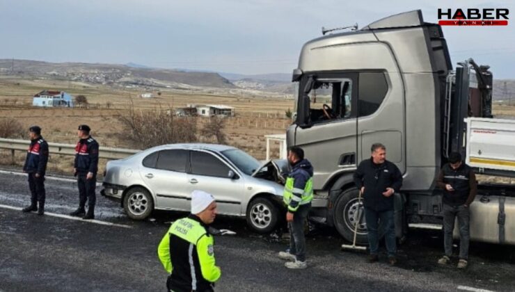 Nevşehir’de TIR ile otomobil kafa kafaya çarpıştı: Ölü ve yaralılar var