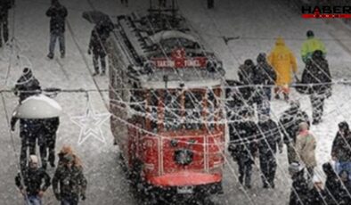 Son Dakika… Valilikten sürpriz açıklama: İstanbul'da bu akşam 19 ilçeye kar yağacak!