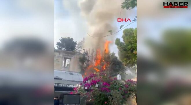 Sultanahmet Meydanı'nda restoran yangını