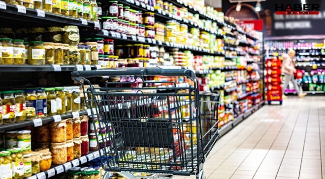 Tarihi geçmiş ürünleri satarken yakalanan markete ağır ceza