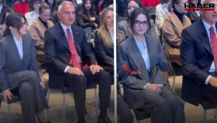 Uzak Şehir'in Alya'sı protokolde oturduğunu unuttu: 3 saniyelik unutkanlık