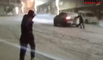 'Örümcek Adam', karda mahsur kalanlara yardım etti