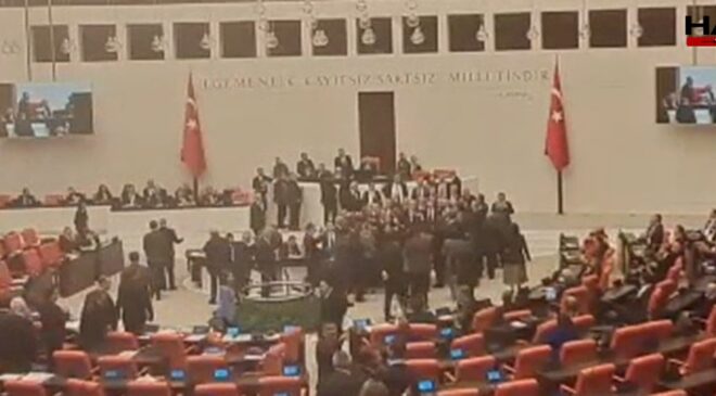 AKP yine aynı şeyi yaptı, MHP'li Adan bile çileden çıktı: Bu saygısızlık