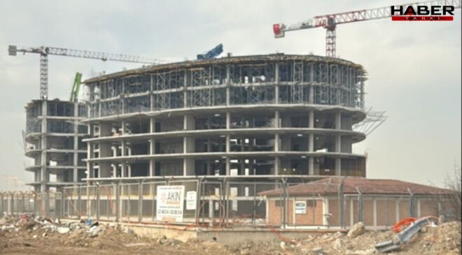 Bakan Bey’in hastanesi, AOÇ arsasında yükseliyor