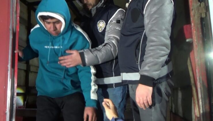 Bakan Yerlikaya duyurdu: 19 göçmen kaçakçısı ile  478 düzensiz göçmen yakalandı