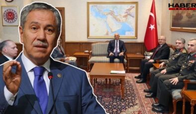 Bülent Arınç Barrack'ın ziyaretindeki oturma düzenine ateş püskürdü