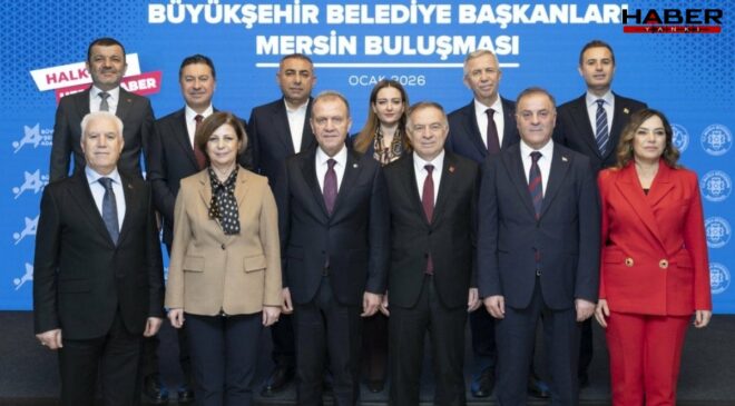 CHP'li büyükşehir belediye başkanlarından Özgür Özel'e tam destek