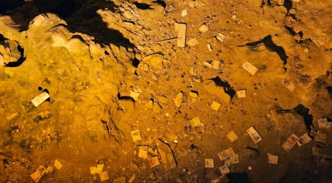 Efsanelere konu olan göl kurudu! Artık kağıt para atıyorlar