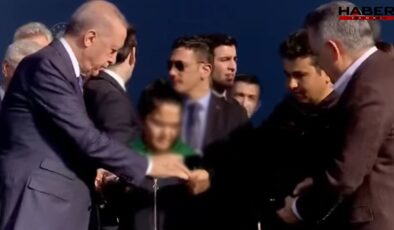 Erdoğan'ın gündem olan harçlık anı: Baba ve çocuğuna 200 TL verdi