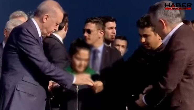 Erdoğan'ın gündem olan harçlık anı: Baba ve çocuğuna 200 TL verdi