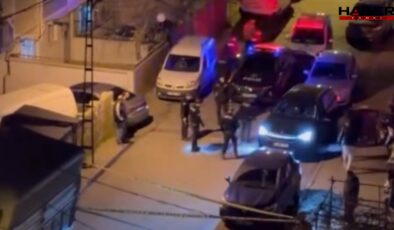 Firari hükümlü, husumetlisini evinin önünde silahla öldürdü