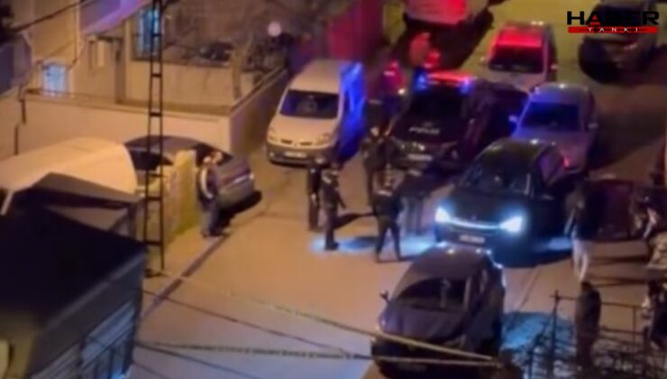 Firari hükümlü, husumetlisini evinin önünde silahla öldürdü