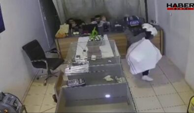 Hatay'da silahlı kuyumcu soygunu: 3 dakikada 3 kilo altınla kaçtılar