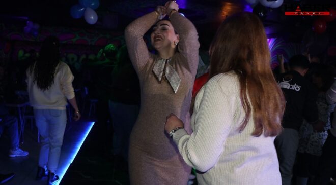 İranlı turistler Van’da yeni yılı eğlenerek karşıladı