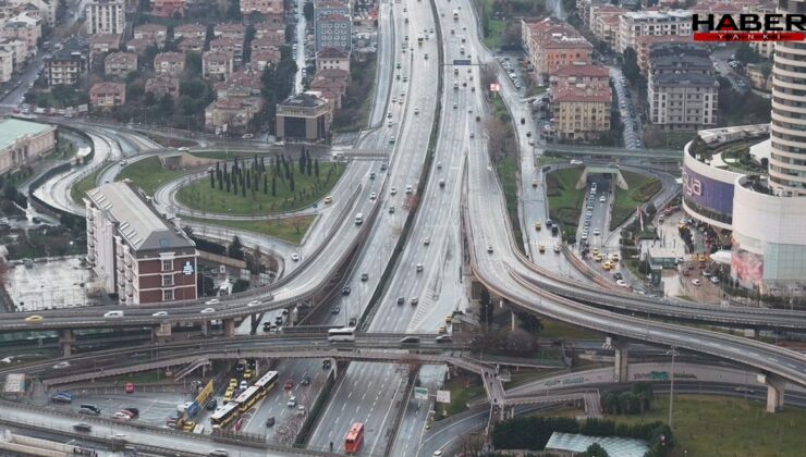 İstanbul halkı toplu taşımayı kullandı, yollar boş kaldı