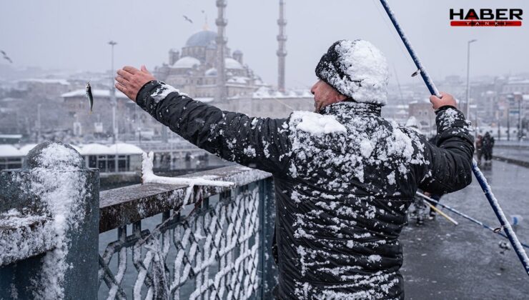 İstanbul'un kar çilesi başlıyor! 'Evden çalışın' uyarısı bile yapıldı!