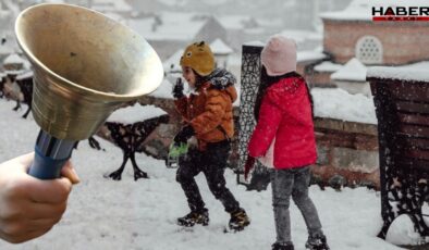 Kar etkisini artırdı, ilk tatil haberi geldi