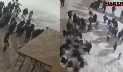 Kar kütlesi altında kalan 2 öğrenci hastaneye kaldırıldı