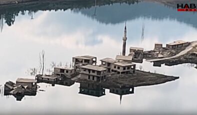 Mahalle baraj sularına gömüldü, geriye bu evler kaldı! İlçenin simgesi oldu