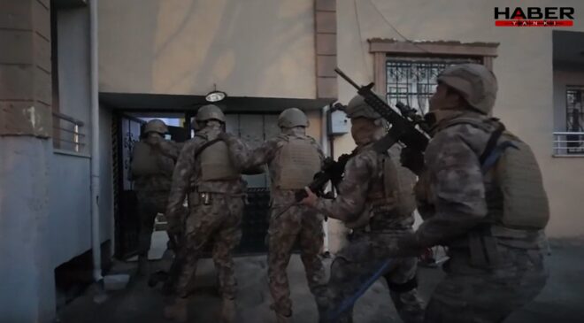 Polis teyakkuza geçti, 15 adrese eş zamanlı baskın düzenledi