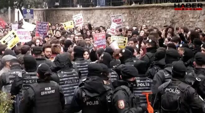 Sokakta itiraz ettiler, yurtta cezalandırıldılar