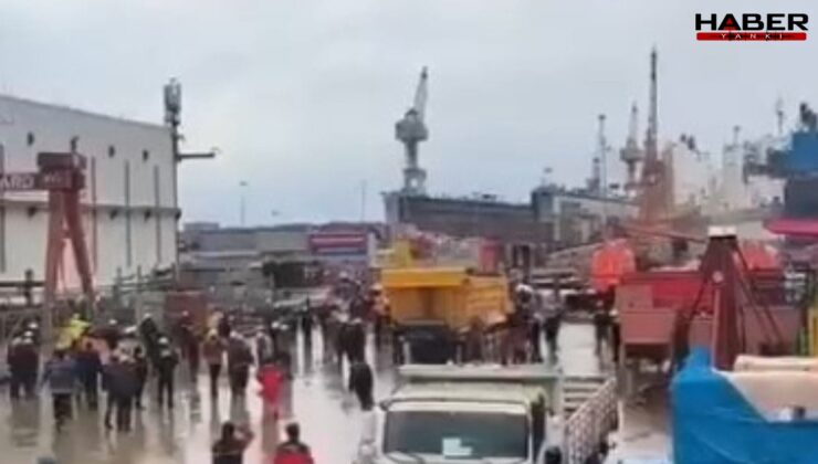 Tuzla'da tersaneler bölgesinde vinç devrildi