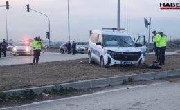 Uygulama noktasından kaçan otomobil polis aracına çarptı: 3 polis yaralı