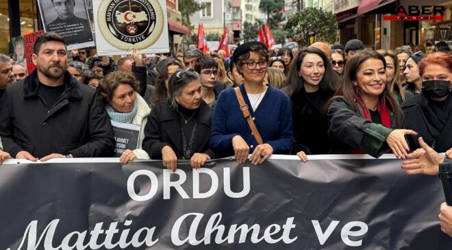 Yasemin Minguzzi ‘Çocuklar için adalet’ yürüyüşüne katıldı