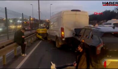 Yenibosna'da zincirleme kaza! Çok sayıda yaralı var